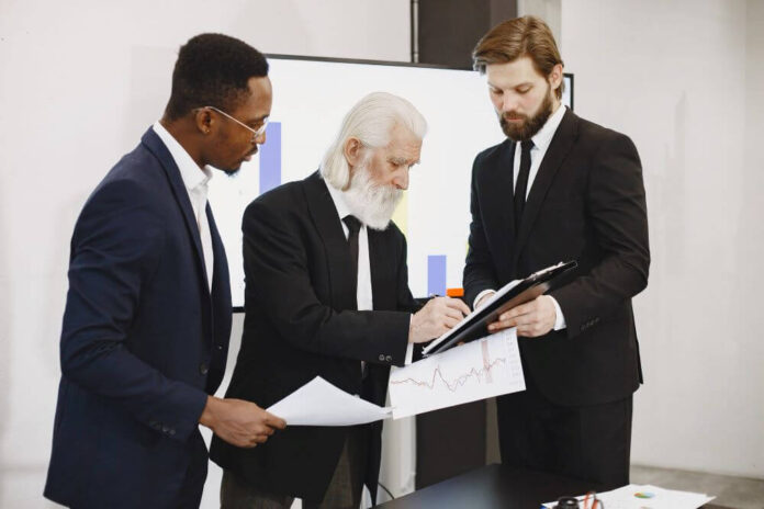 The Role of External Experts in Managing Risk and Compliance for Growing Businesses